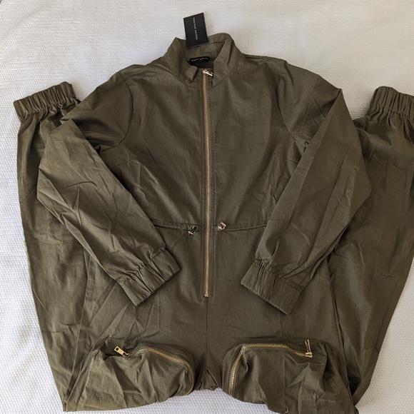 Pilot hottie Jumpsuit olive green size M Kaylee kolletion. - Picture 5 of 11